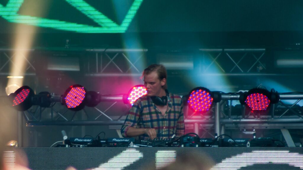 Avicii’s full Tomorrowland 2011 set is out, 15 years to the day after “Levels”