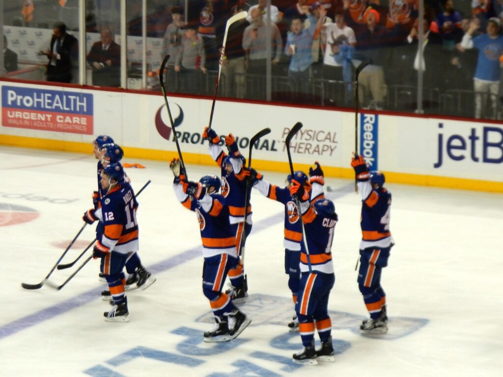 Final: Islanders beat the Wild 4-3 in overtime in Minnesota